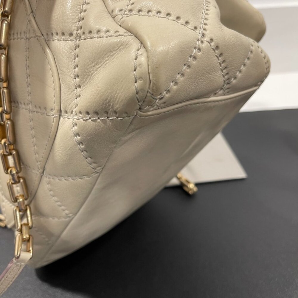 Chanel Tote Bag Cream (133144) - Picture 8 of 14